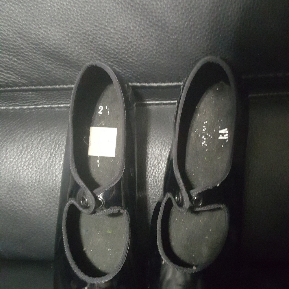 ABT. YOUTH TAP SHOES. 2.5 - Picture 3 of 6